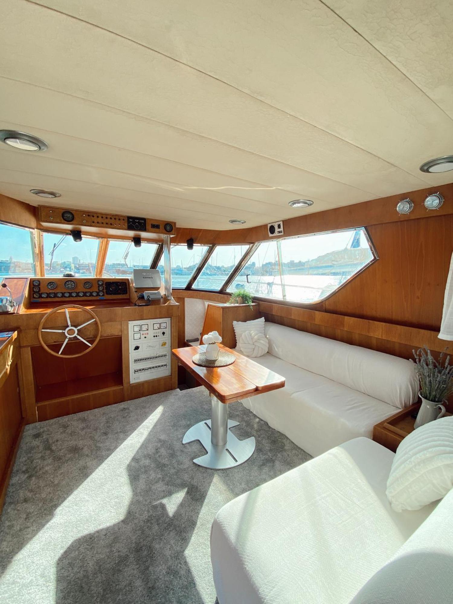 Malmo'S Yacht Hotel บาเลนเซีย ภายนอก รูปภาพ